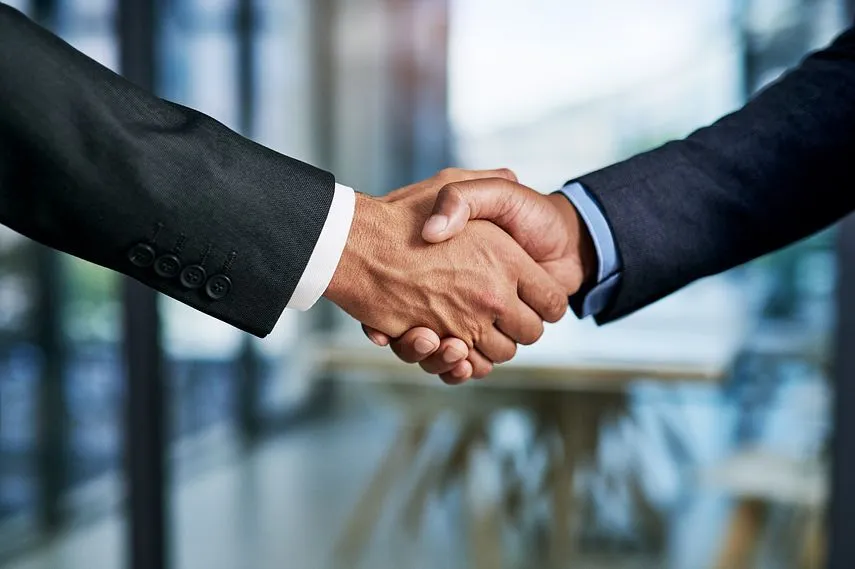 ファクタリング会社の乗り換えは可能?他社を検討したほうがよいケースや注意点を解説